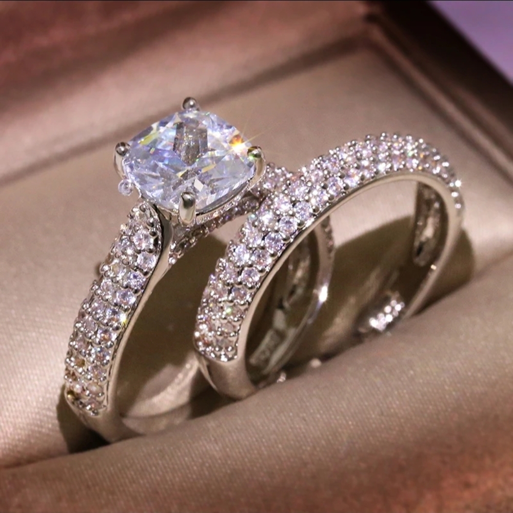 Elegant Silver Women's Jewelry Set